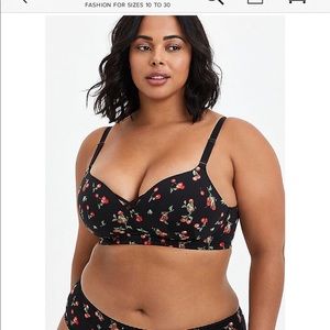 TORRID 42B 360 back smoothing bra, BNWT
